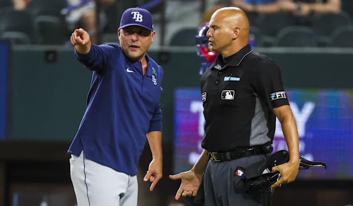 RaysKevinCashVicCarapazzaUmpireEjected